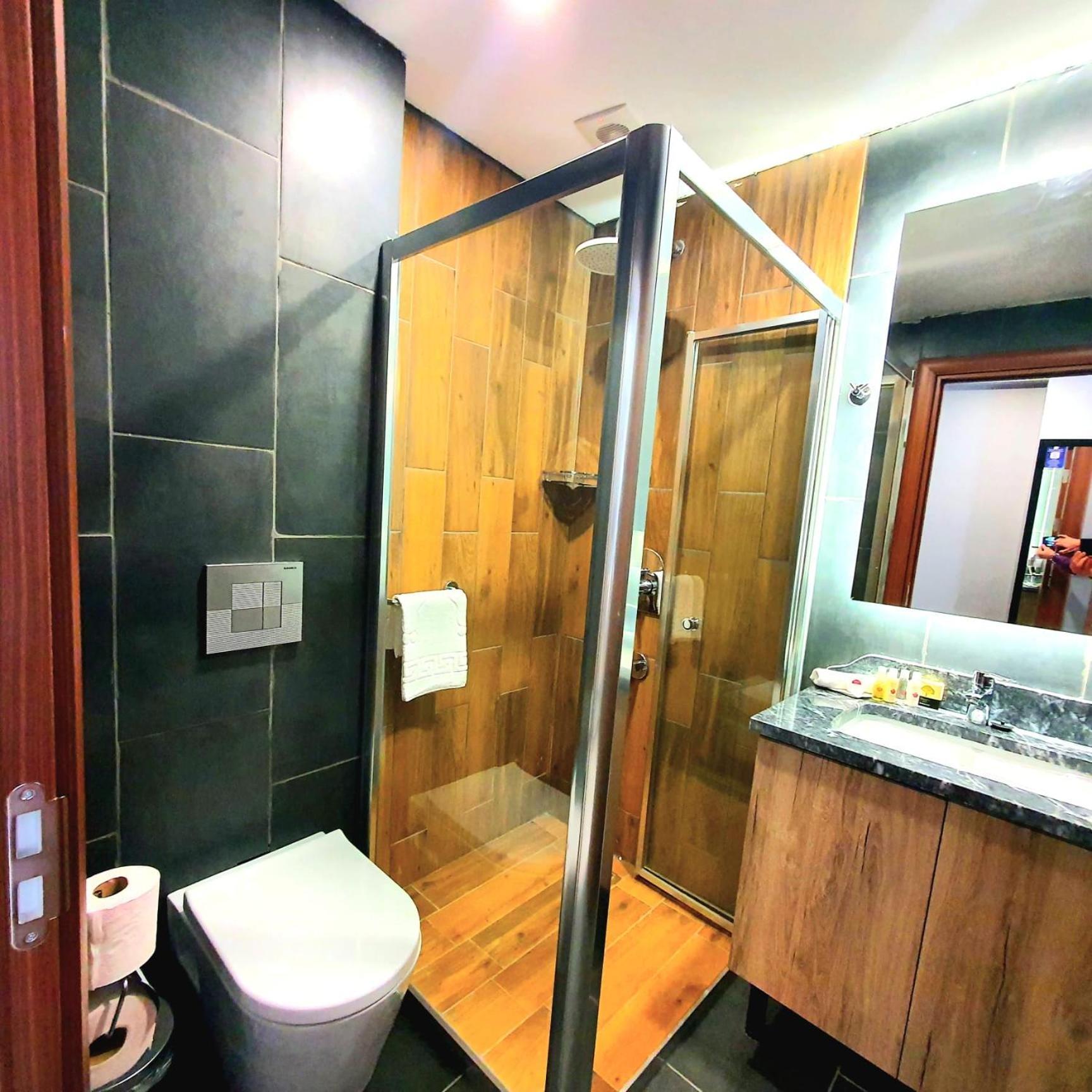 Center Inn Hotel Maltepe Istanboel Buitenkant foto